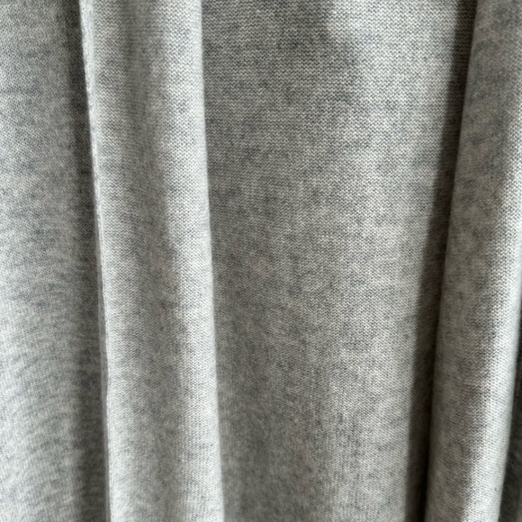 NWT Nordstrom Light Gray Wool & Cashmere Hooded Ribbed Ruana Poncho One Size - Picture 7 of 7